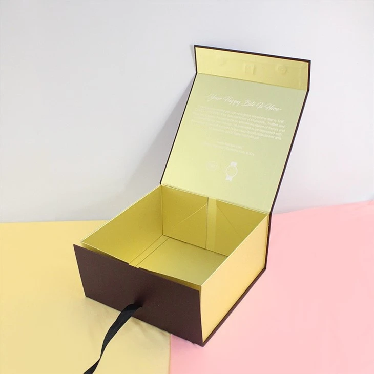 Magnetic Closure Gift Box With Ribbon